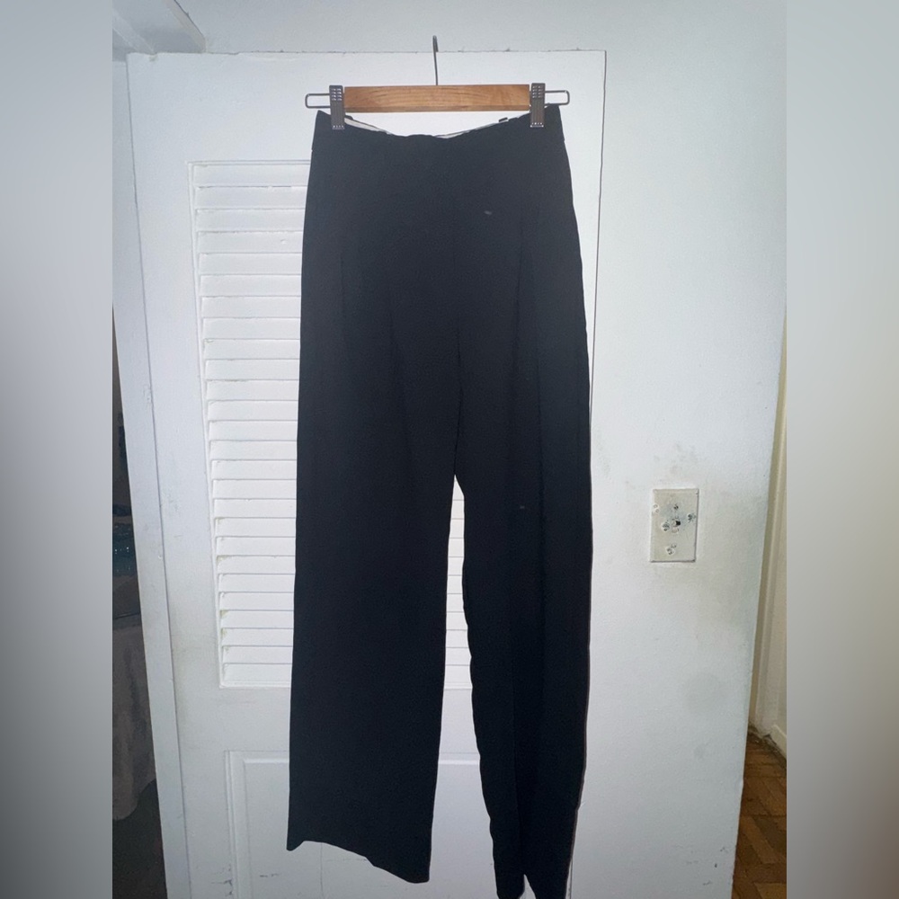 Aritzia Effortless Pants